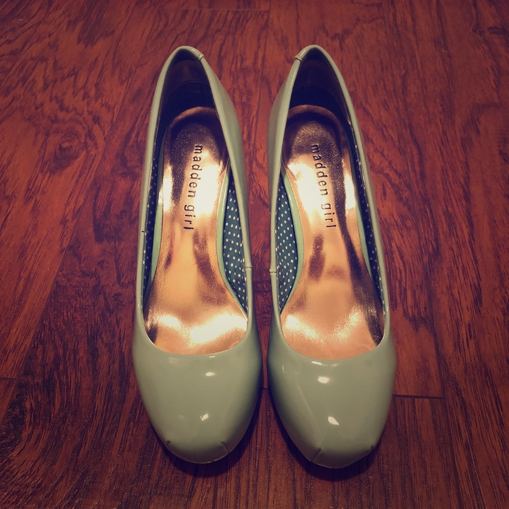 Madden Girl Patent Mint Getta Pumps Size 6 US